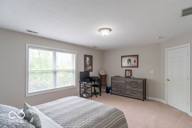 715 Hohlier Lane, Avon, IN 46123