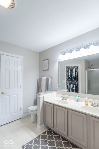 715 Hohlier Lane, Avon, IN 46123