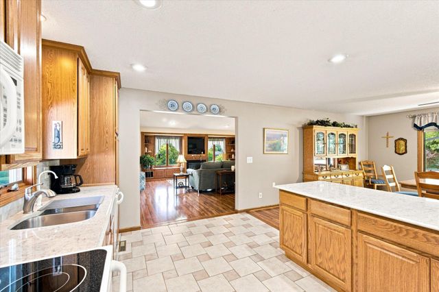33165 Marmon Street NE, Cambridge, MN 55008