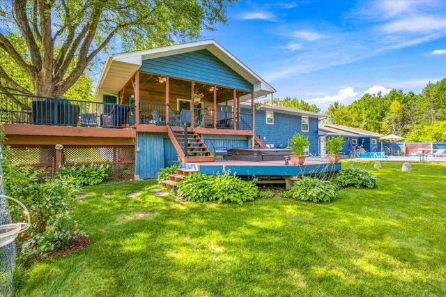 33165 Marmon Street NE, Cambridge, MN 55008