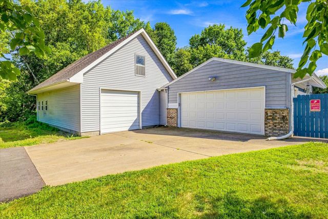 33165 Marmon Street NE, Cambridge, MN 55008