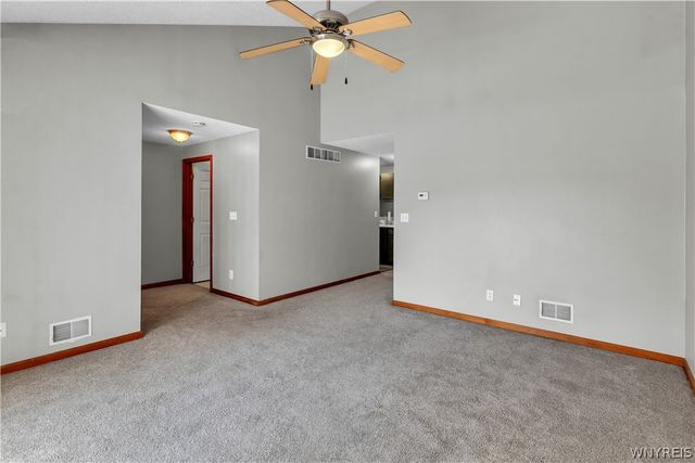 12 Sunmist Sq 12L, Amherst, NY 14228
