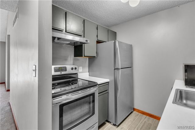 12 Sunmist Sq 12L, Amherst, NY 14228