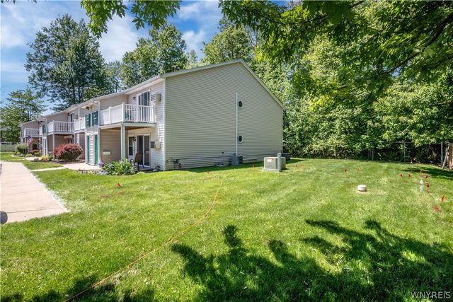 12 Sunmist Sq 12L, Amherst, NY 14228