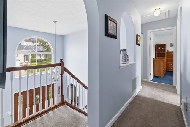 442 Shelbourne Dr, Plum Boro, PA 15239