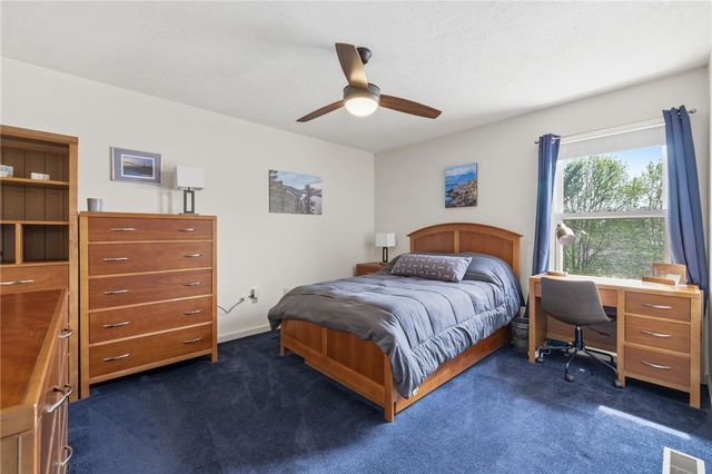 442 Shelbourne Dr, Plum Boro, PA 15239