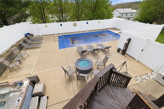 442 Shelbourne Dr, Plum Boro, PA 15239
