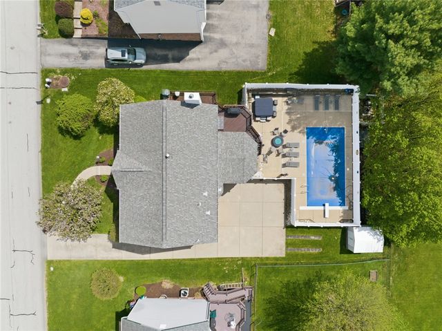 442 Shelbourne Dr, Plum Boro, PA 15239
