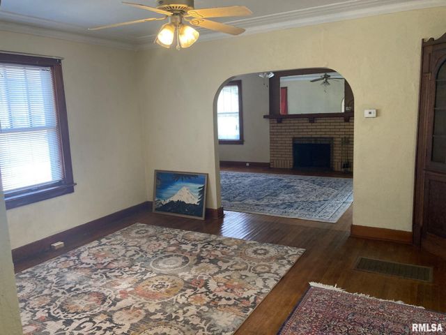 619 S MACARTHUR Boulevard, Springfield, IL 62704