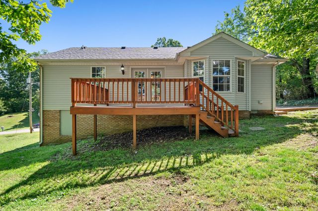 208 Luther Ct, Dickson, TN 37055