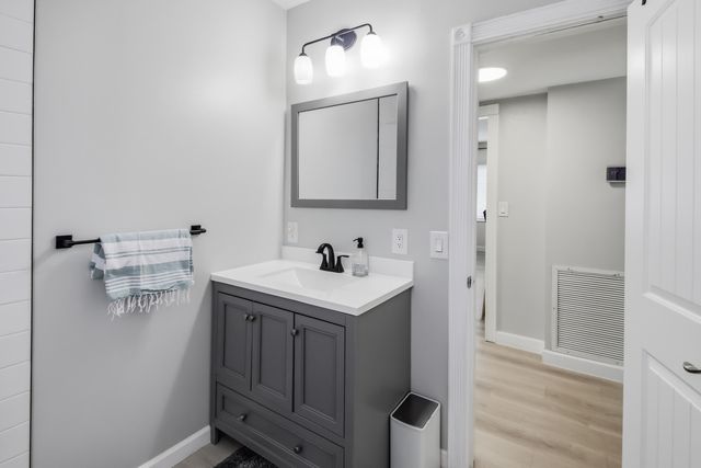 836 NE 17th Terrace, Fort Lauderdale, FL 33304