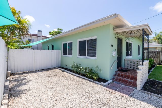 836 NE 17th Terrace, Fort Lauderdale, FL 33304