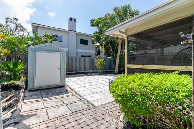 836 NE 17th Terrace, Fort Lauderdale, FL 33304