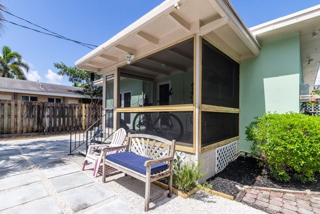 836 NE 17th Terrace, Fort Lauderdale, FL 33304
