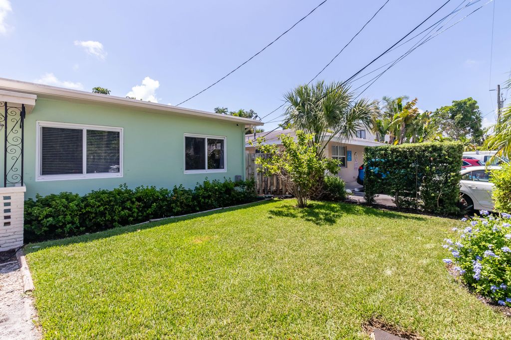 836 NE 17th Terrace, Fort Lauderdale, FL 33304