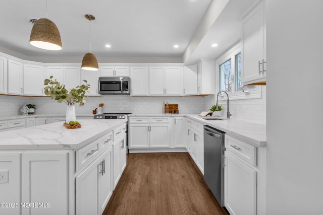 201 Manchester Avenue, Lanoka Harbor, NJ 08734