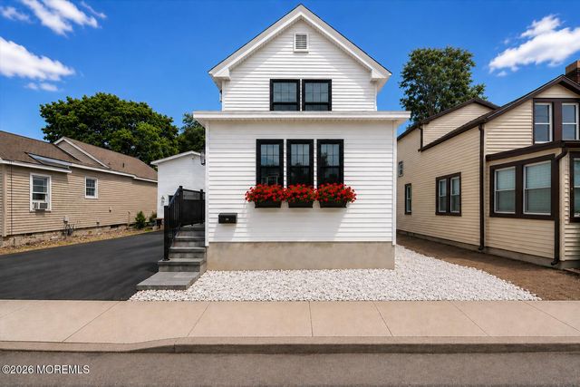23 Manchester Avenue, Keyport, NJ 07735