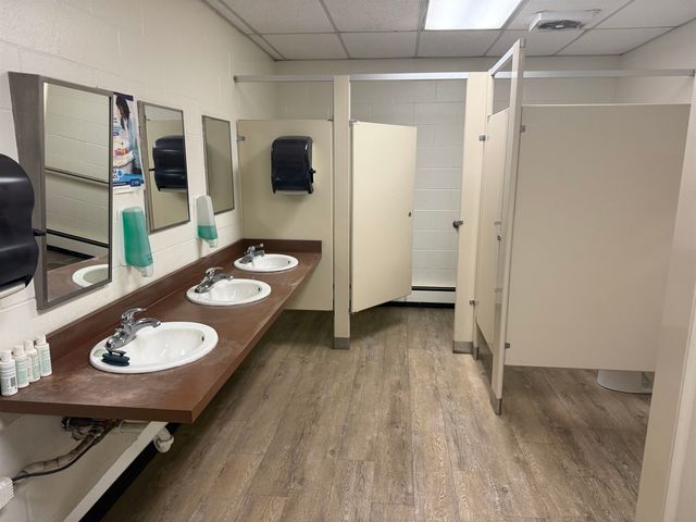 917 US Route 5, Dummerston, VT 05301