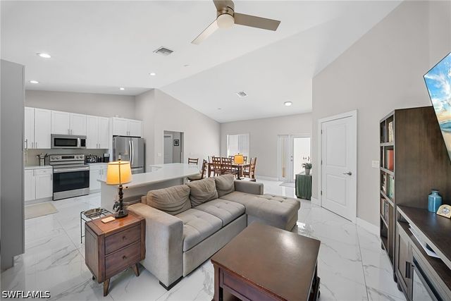 4021 32nd AVE SE, Naples, FL 34117