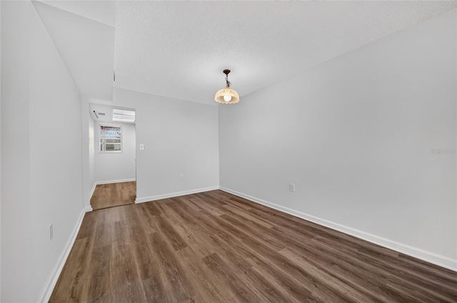 951 79TH AVENUE N 115, St Petersburg, FL 33702