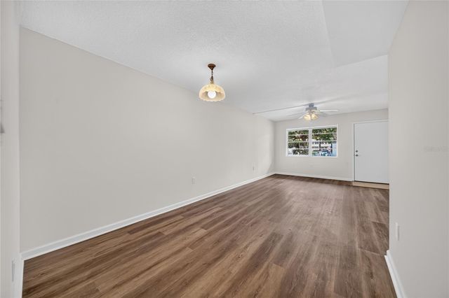 951 79TH AVENUE N 115, St Petersburg, FL 33702