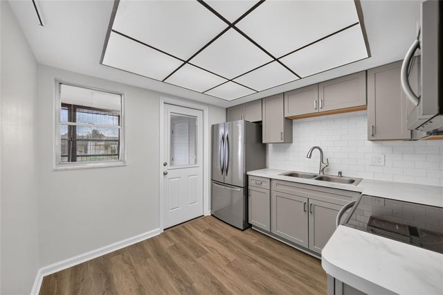 951 79TH AVENUE N 115, St Petersburg, FL 33702