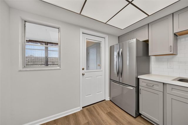 951 79TH AVENUE N 115, St Petersburg, FL 33702