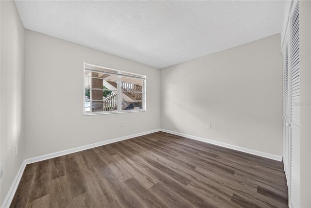 951 79TH AVENUE N 115, St Petersburg, FL 33702