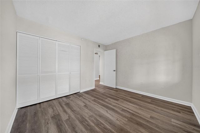 951 79TH AVENUE N 115, St Petersburg, FL 33702