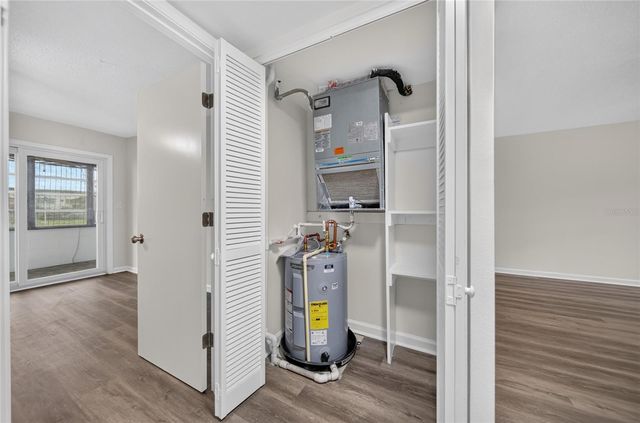 951 79TH AVENUE N 115, St Petersburg, FL 33702