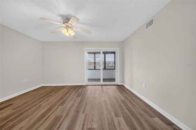 951 79TH AVENUE N 115, St Petersburg, FL 33702