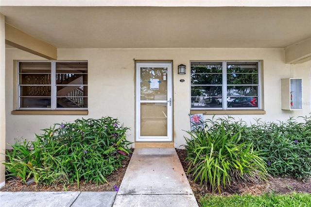 951 79TH AVENUE N 115, St Petersburg, FL 33702
