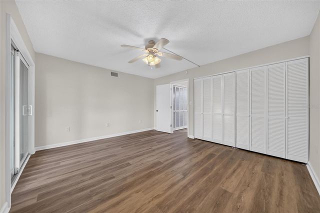 951 79TH AVENUE N 115, St Petersburg, FL 33702