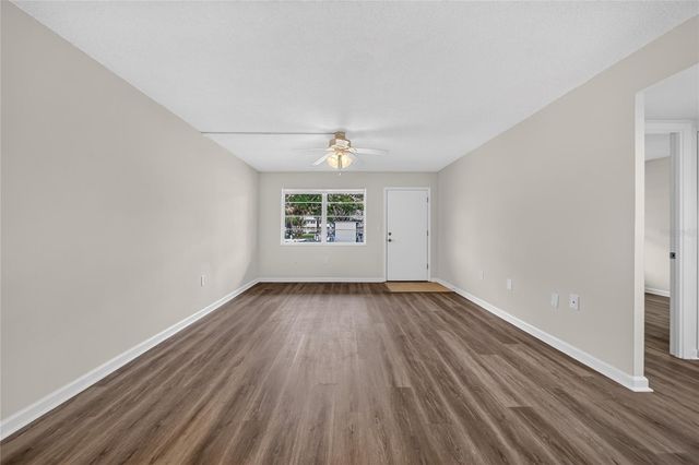 951 79TH AVENUE N 115, St Petersburg, FL 33702