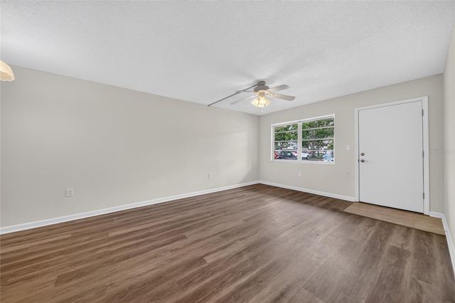 951 79TH AVENUE N 115, St Petersburg, FL 33702