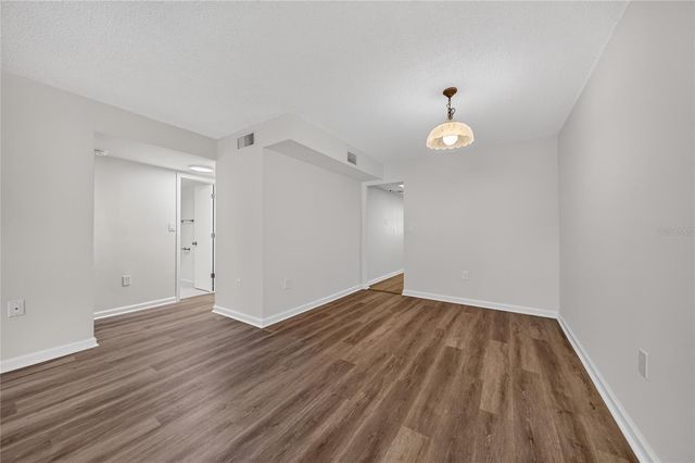 951 79TH AVENUE N 115, St Petersburg, FL 33702