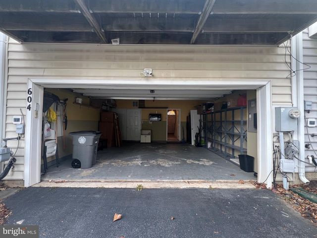 604 RIDGEMONT AVE, Rockville, MD 20850