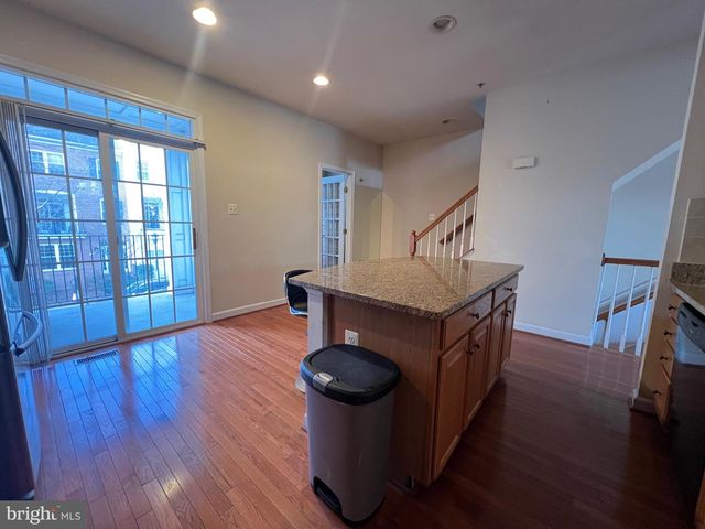 604 RIDGEMONT AVE, Rockville, MD 20850