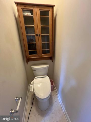 604 RIDGEMONT AVE, Rockville, MD 20850