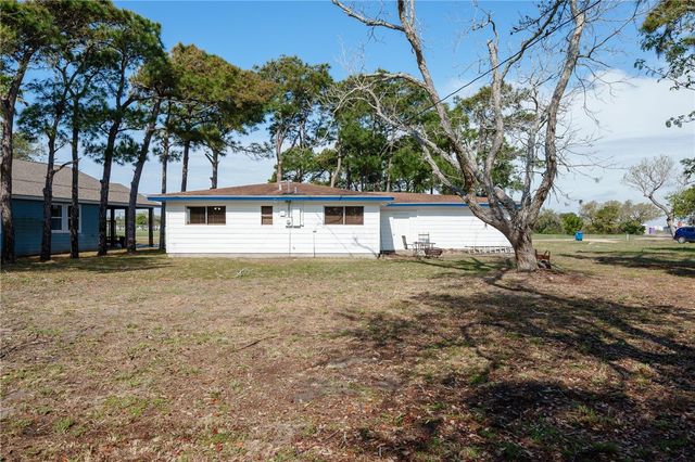 1576 Vineyard, Ingleside, TX 78362