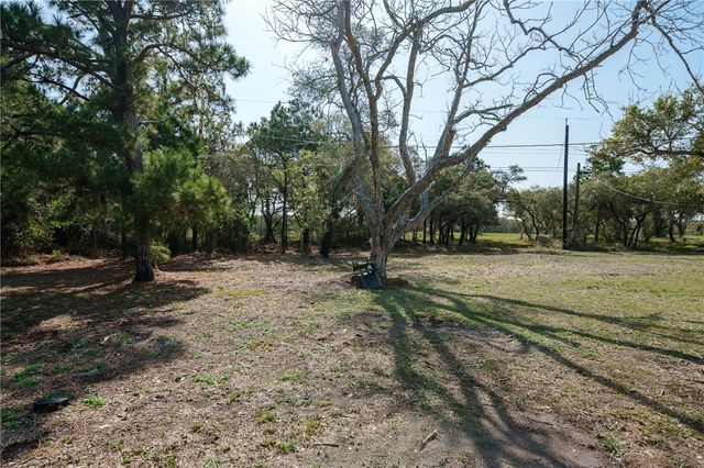 1576 Vineyard, Ingleside, TX 78362