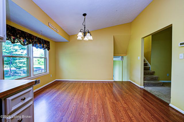 4733 Shenandoah Dr, Louisville, KY 40241