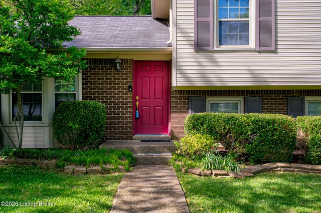 4733 Shenandoah Dr, Louisville, KY 40241