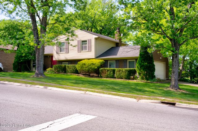 4733 Shenandoah Dr, Louisville, KY 40241