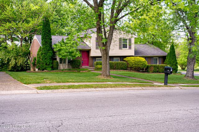 4733 Shenandoah Dr, Louisville, KY 40241