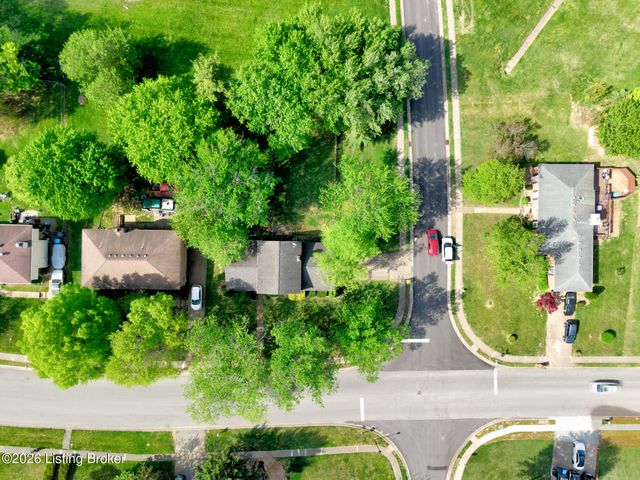 4733 Shenandoah Dr, Louisville, KY 40241