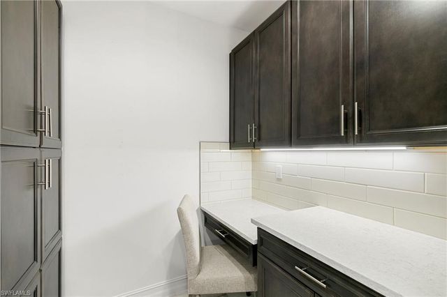 7572 Carnegie WAY, Naples, FL 34119