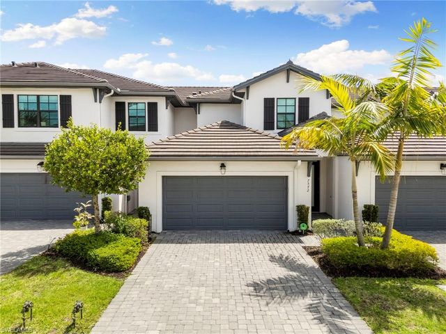 7572 Carnegie WAY, Naples, FL 34119