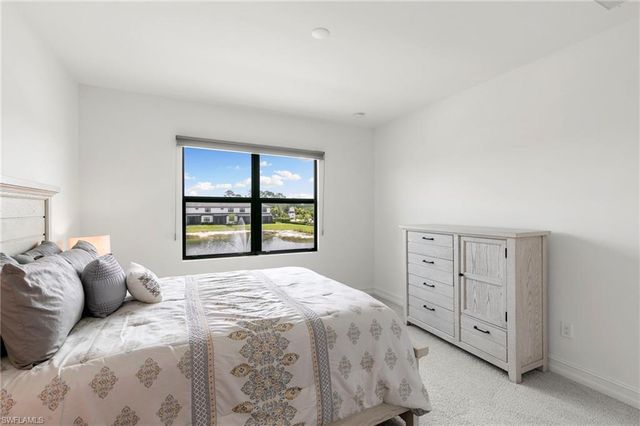 7572 Carnegie WAY, Naples, FL 34119