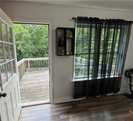 5510 Latham Manor Drive, Gainesville, GA 30506